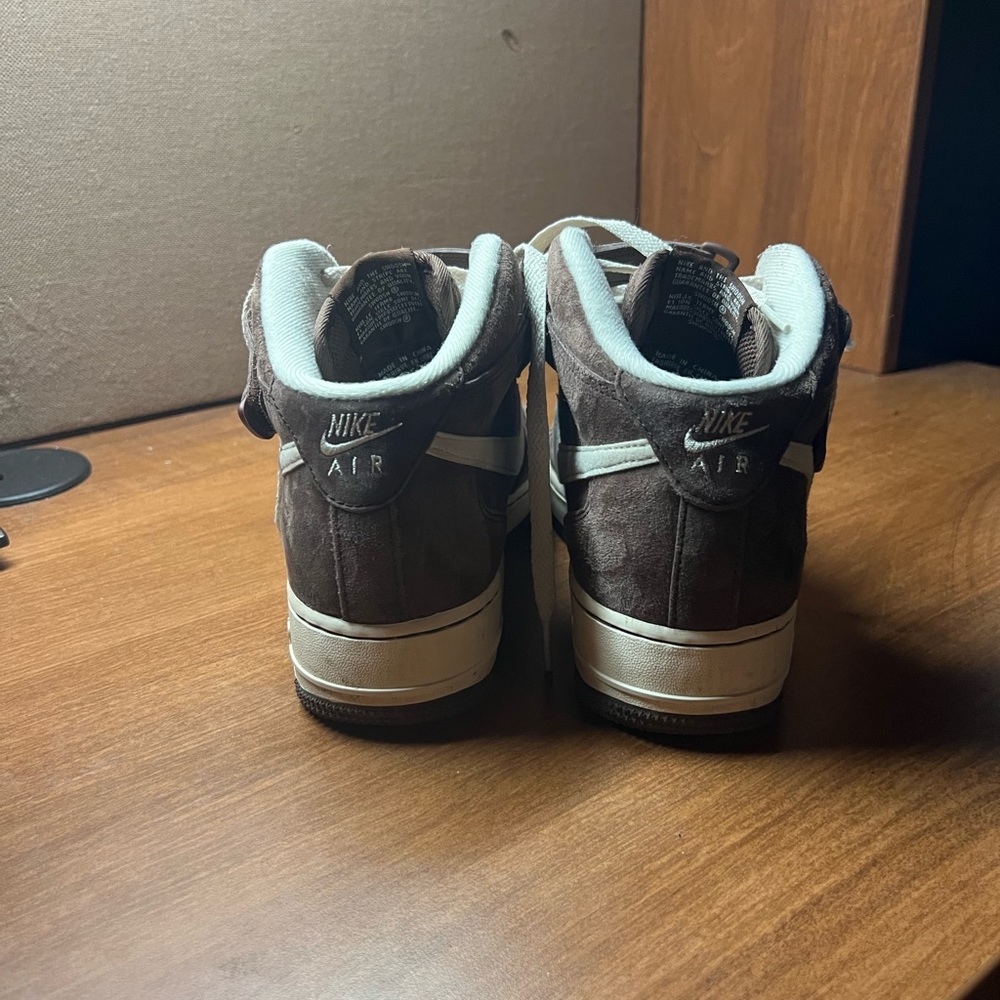 air force 1 mid 07 qs